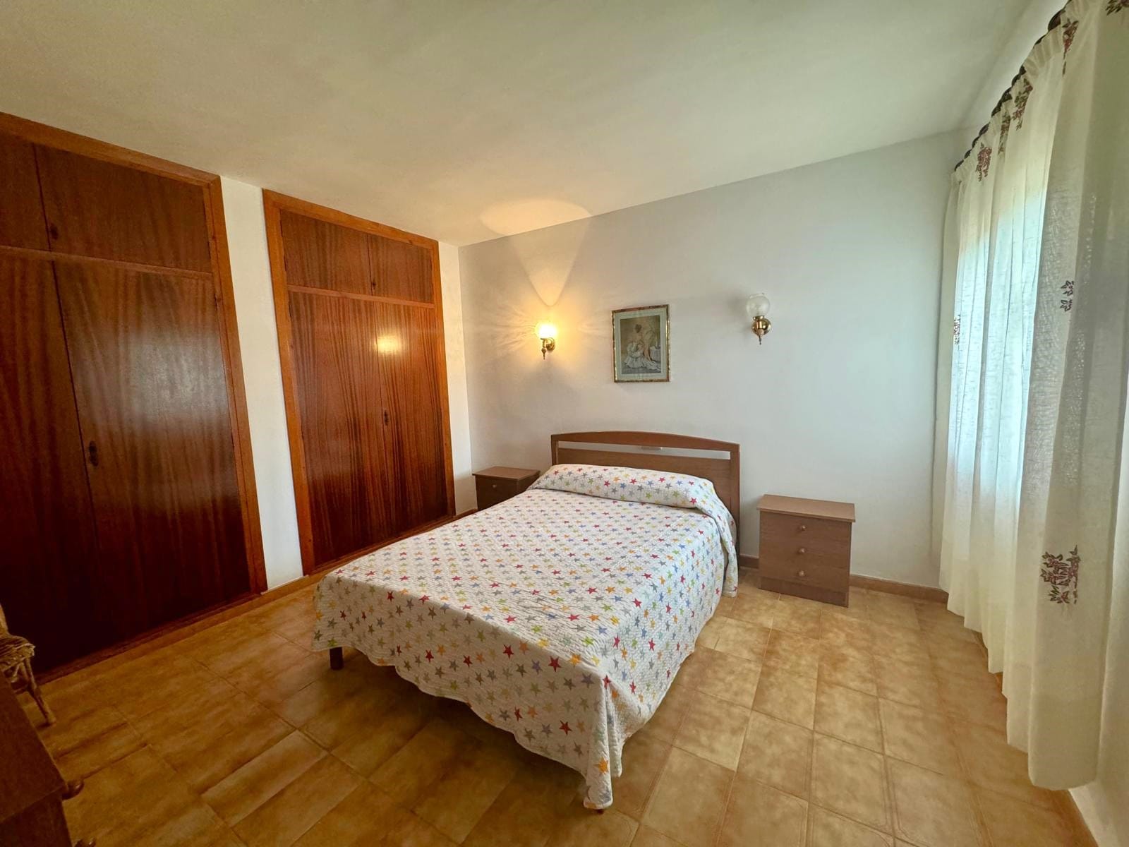 C372 - VILLA VISTA AL PEÑÓN SOBRE PUERTO BLANCO