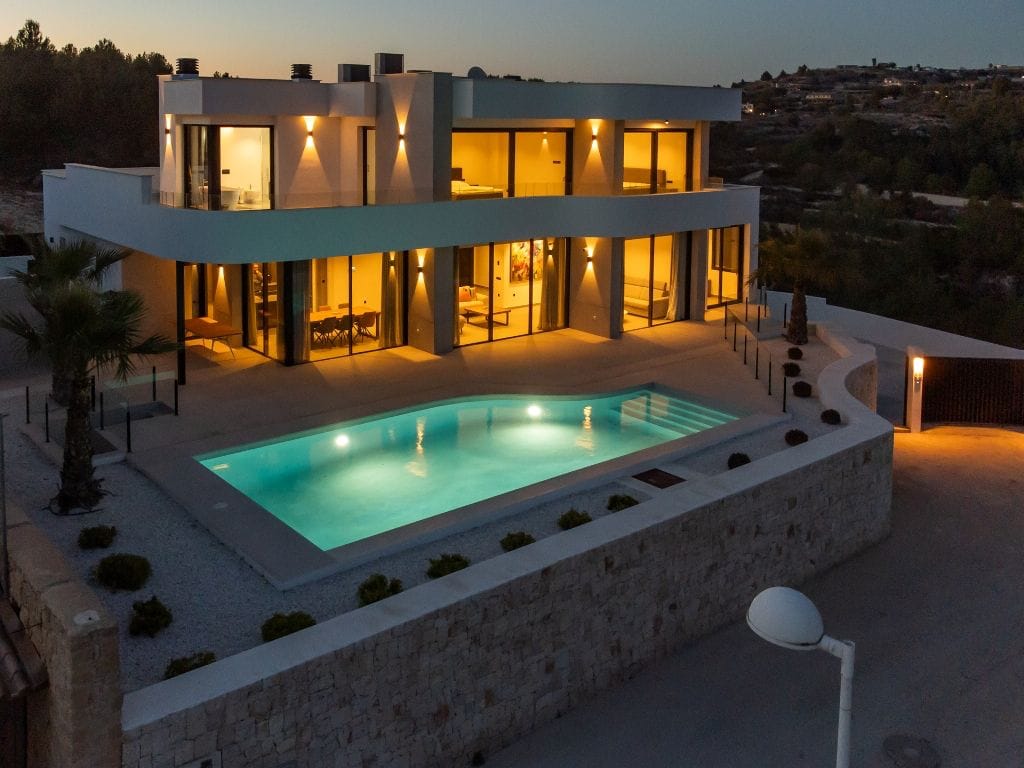 A347C - Preciosa villa de lujo y estilo moderno en Calpe