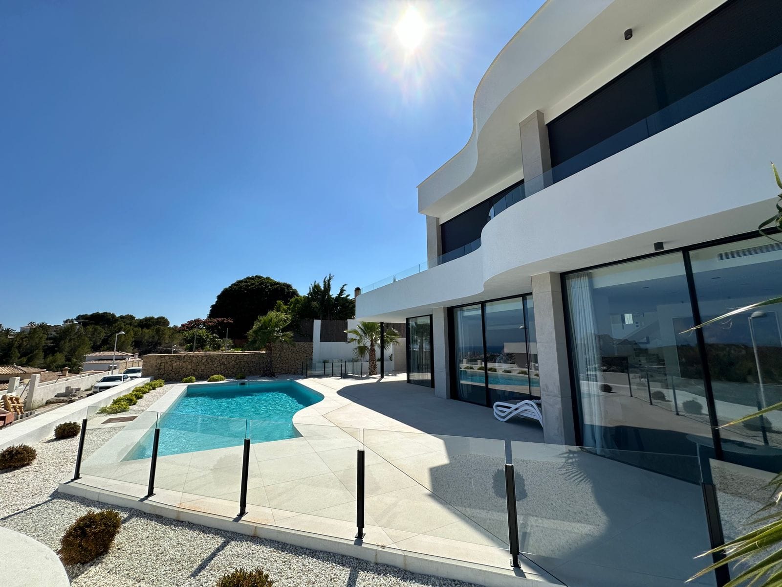 A347C - Preciosa villa de lujo y estilo moderno en Calpe