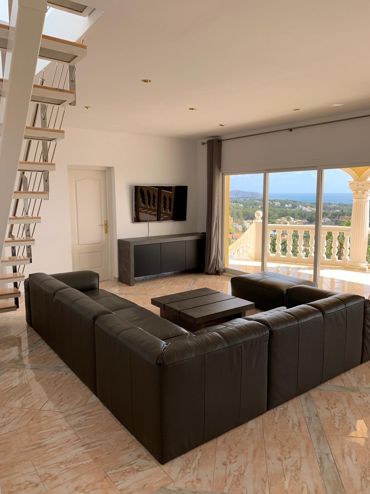 C289 - Villa de lujo con vistas panorámicas al mar