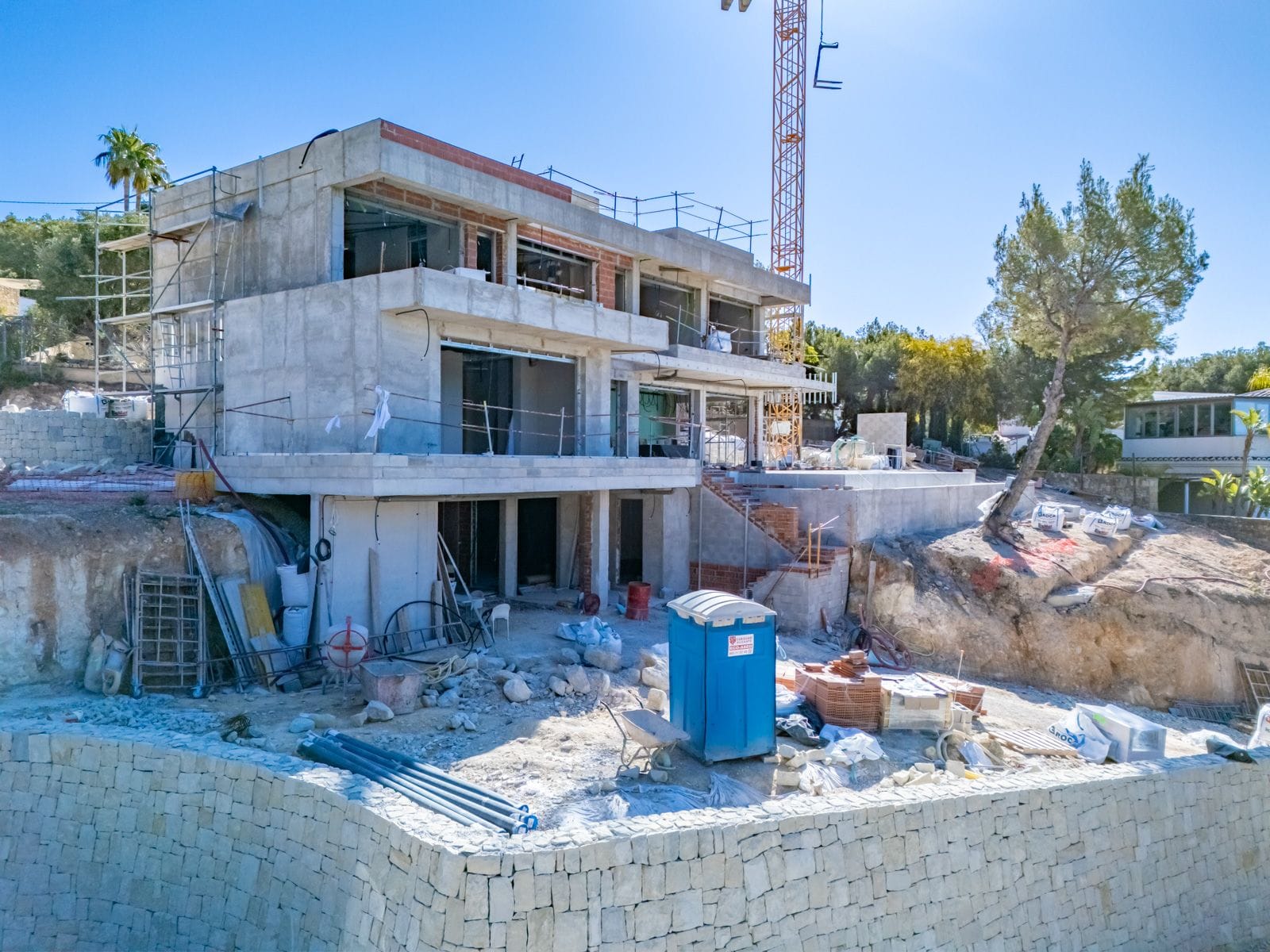 C386 - Impresionante villa en construcción