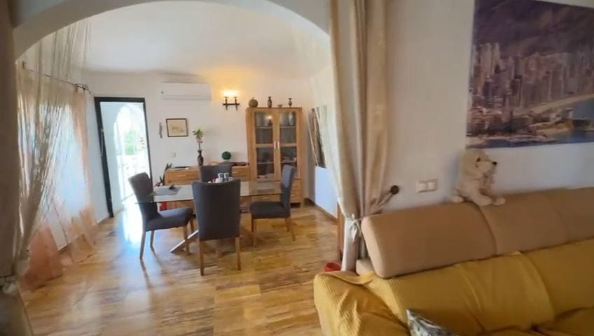 c398 - Preciosa villa en venta en Calpe con vistas al mar y 6 dormitorios