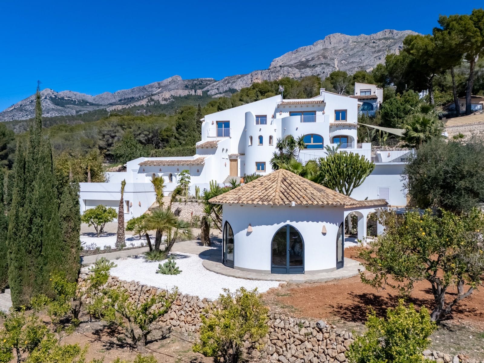 C384 - Impresionante Villa en Venta en Altea