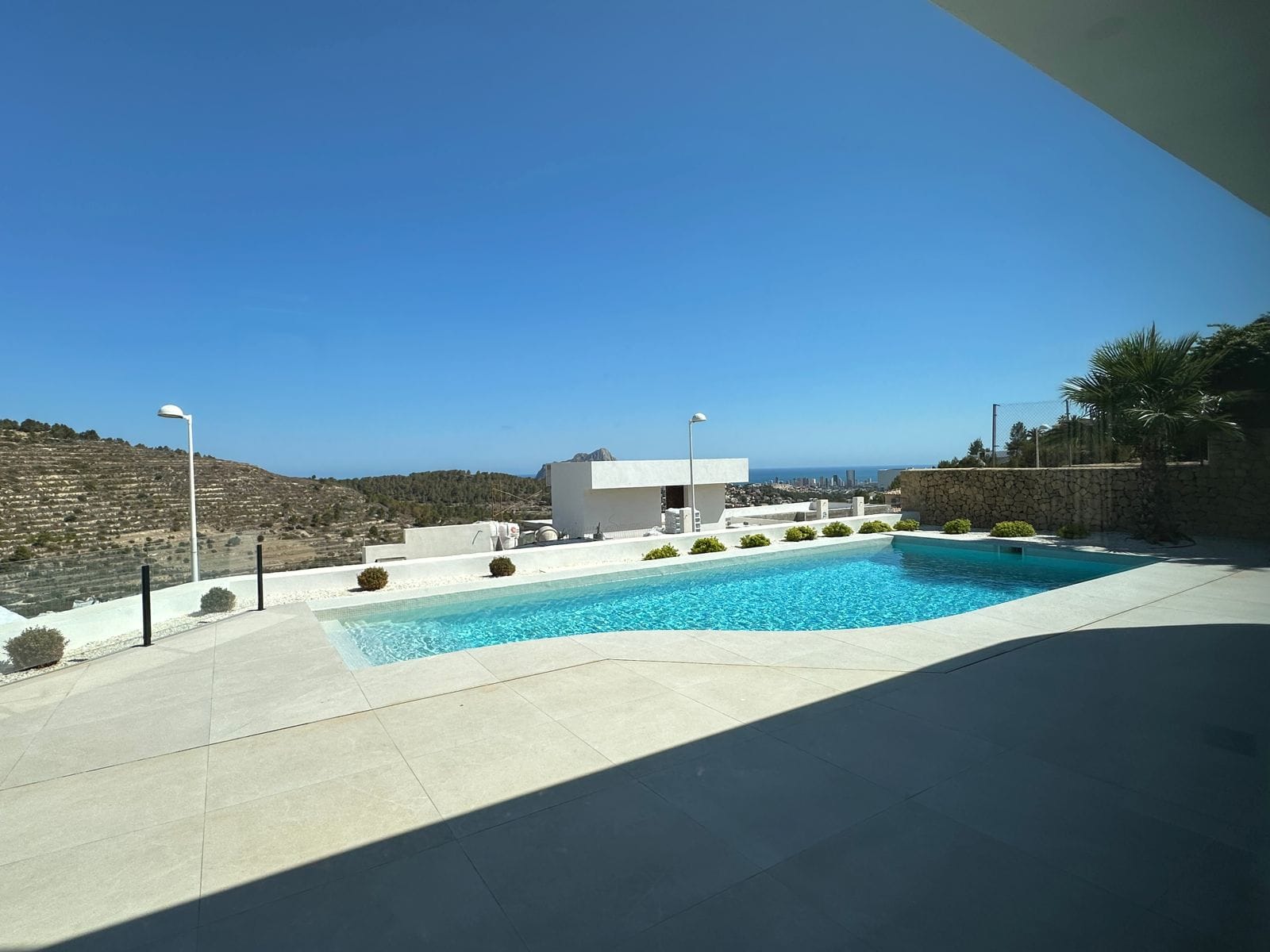 A347C - Preciosa villa de lujo y estilo moderno en Calpe