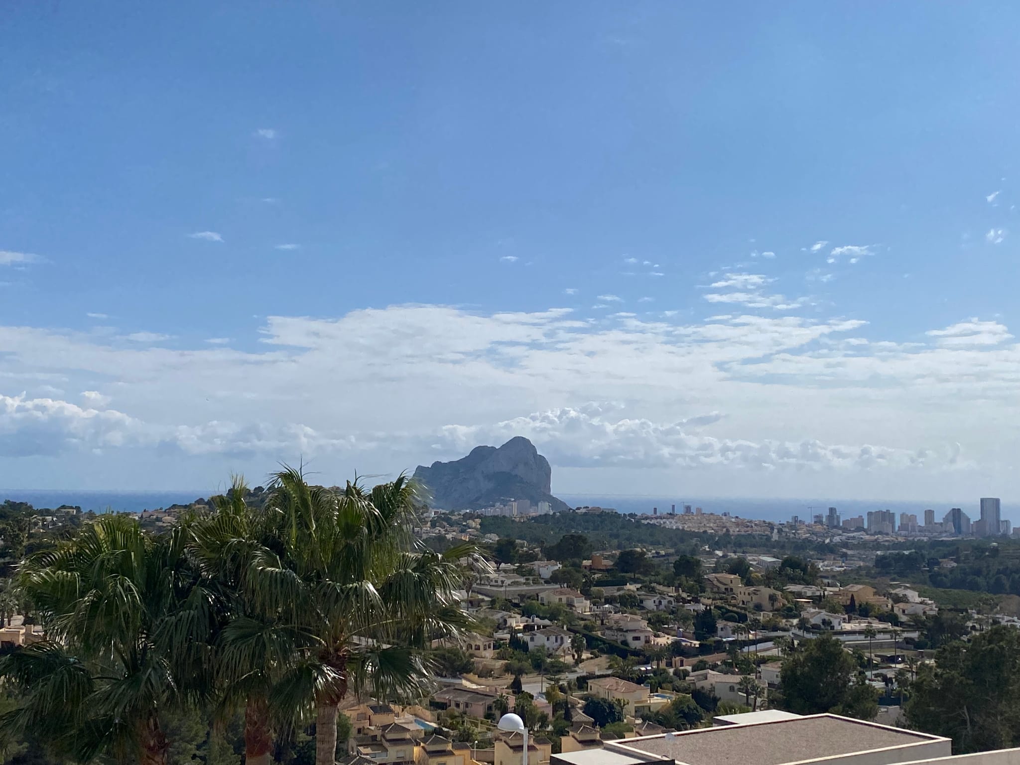 P112 - Impresionante parcela con increíbles vistas al pueblo y al mar. ¡ÚLTIMA UNIDAD con vistas al mar!