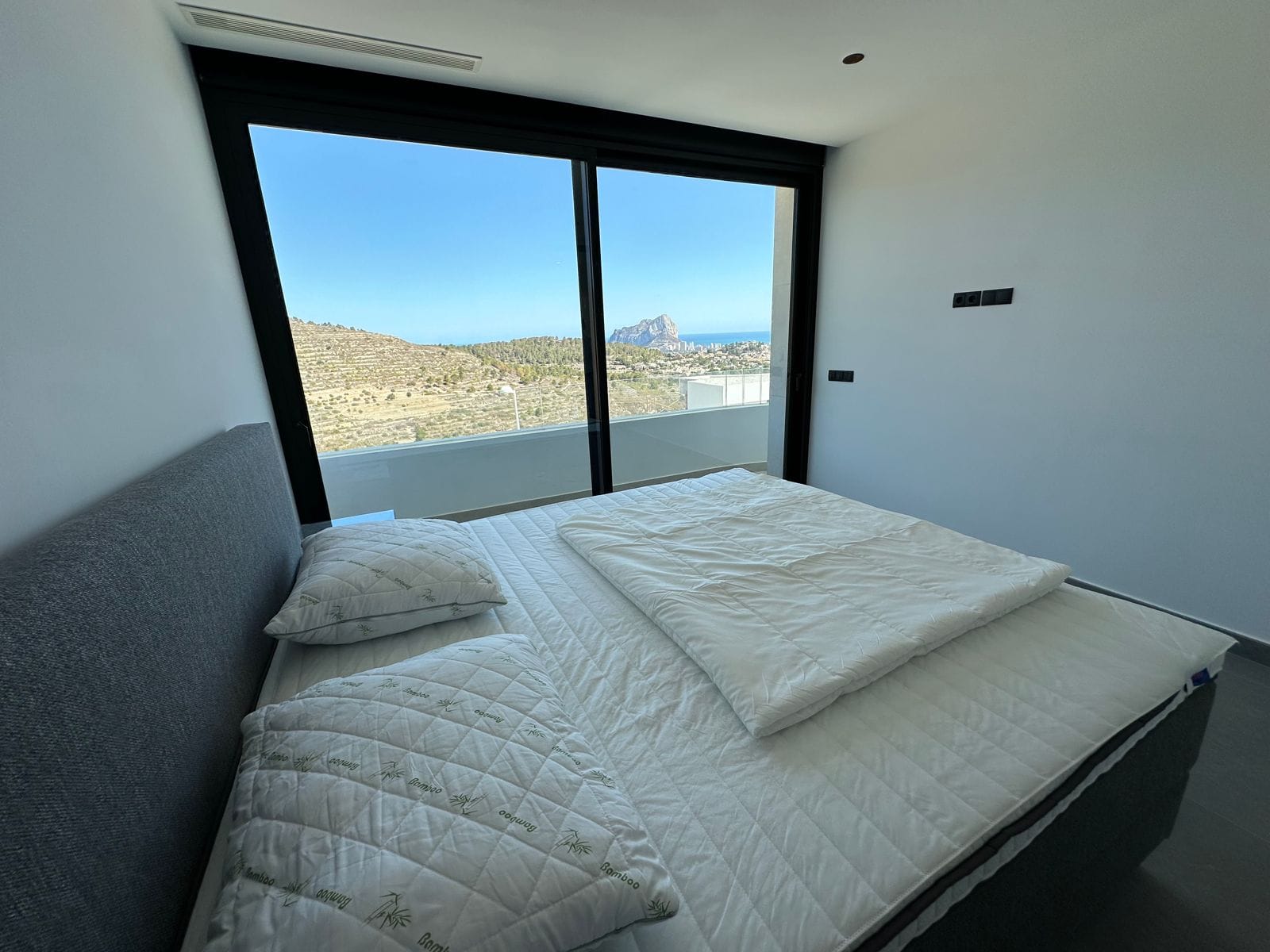 A347C - Preciosa villa de lujo y estilo moderno en Calpe
