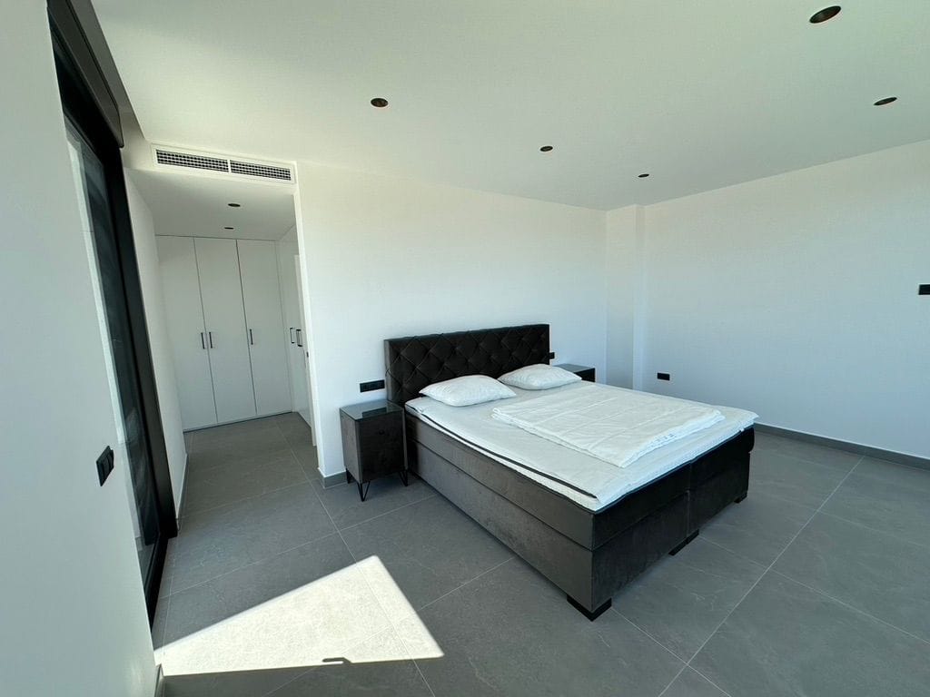 A347C - Preciosa villa de lujo y estilo moderno en Calpe
