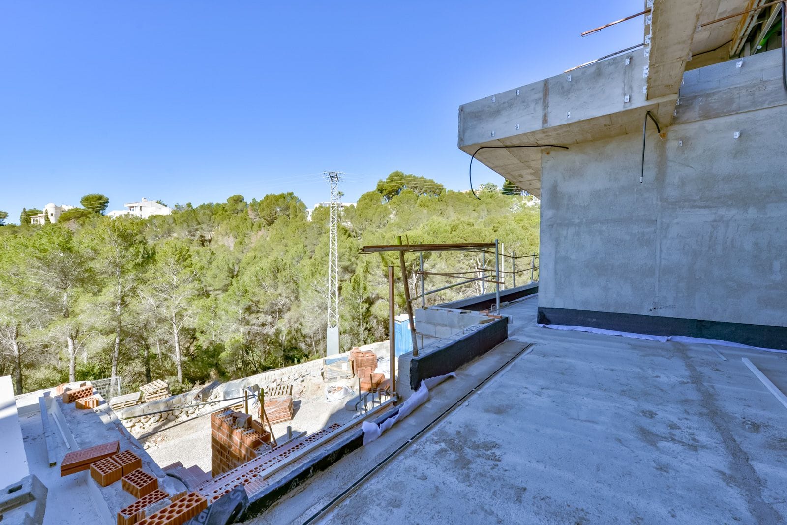 C386 - Impresionante villa en construcción