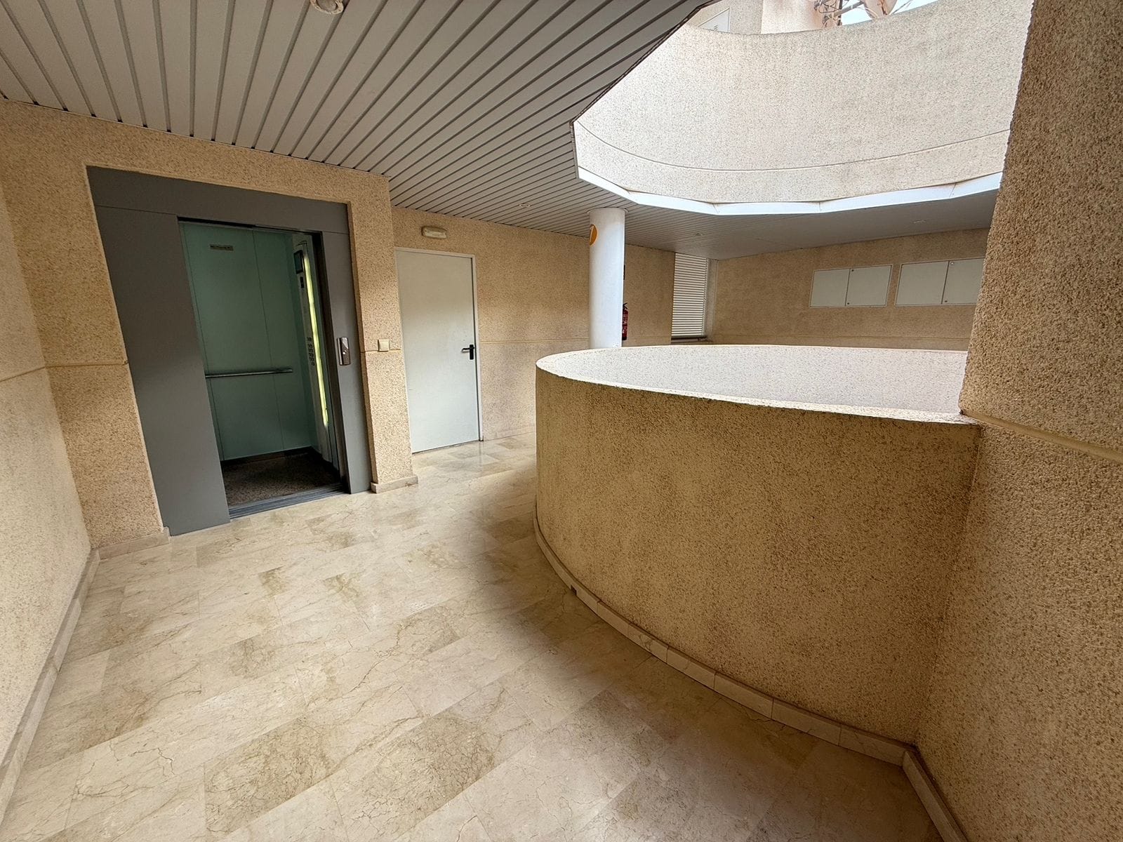 A385 - Penthouse z 2 sypialniami w centrum Calpe