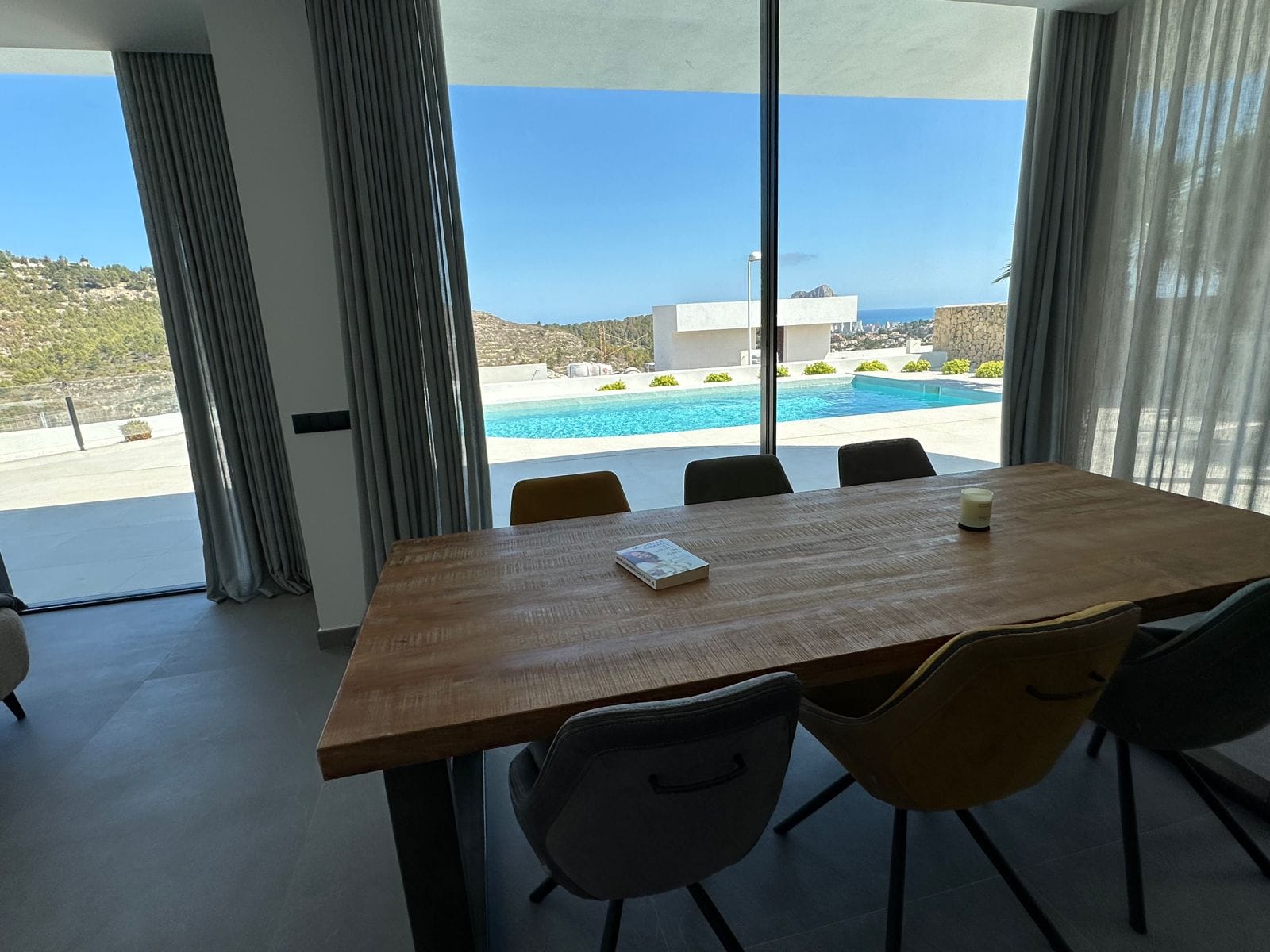 A347C - Preciosa villa de lujo y estilo moderno en Calpe