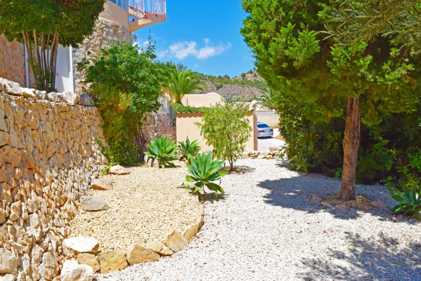 C397 - Villa de 3 dormitorios con vistas al mar y a las montañas