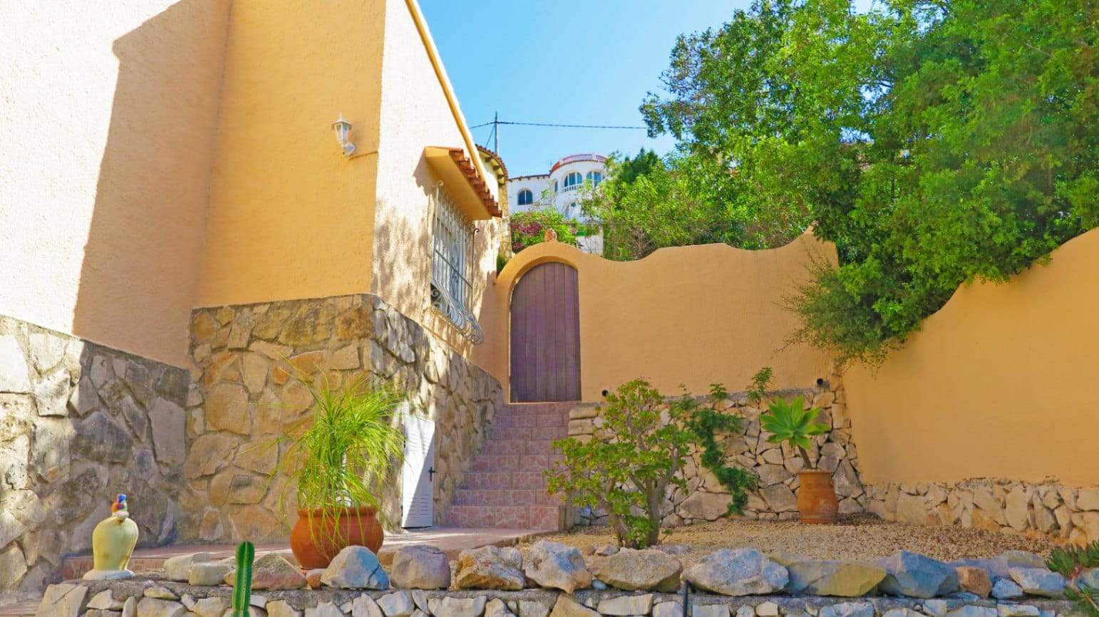 C397 - Villa de 3 dormitorios con vistas al mar y a las montañas