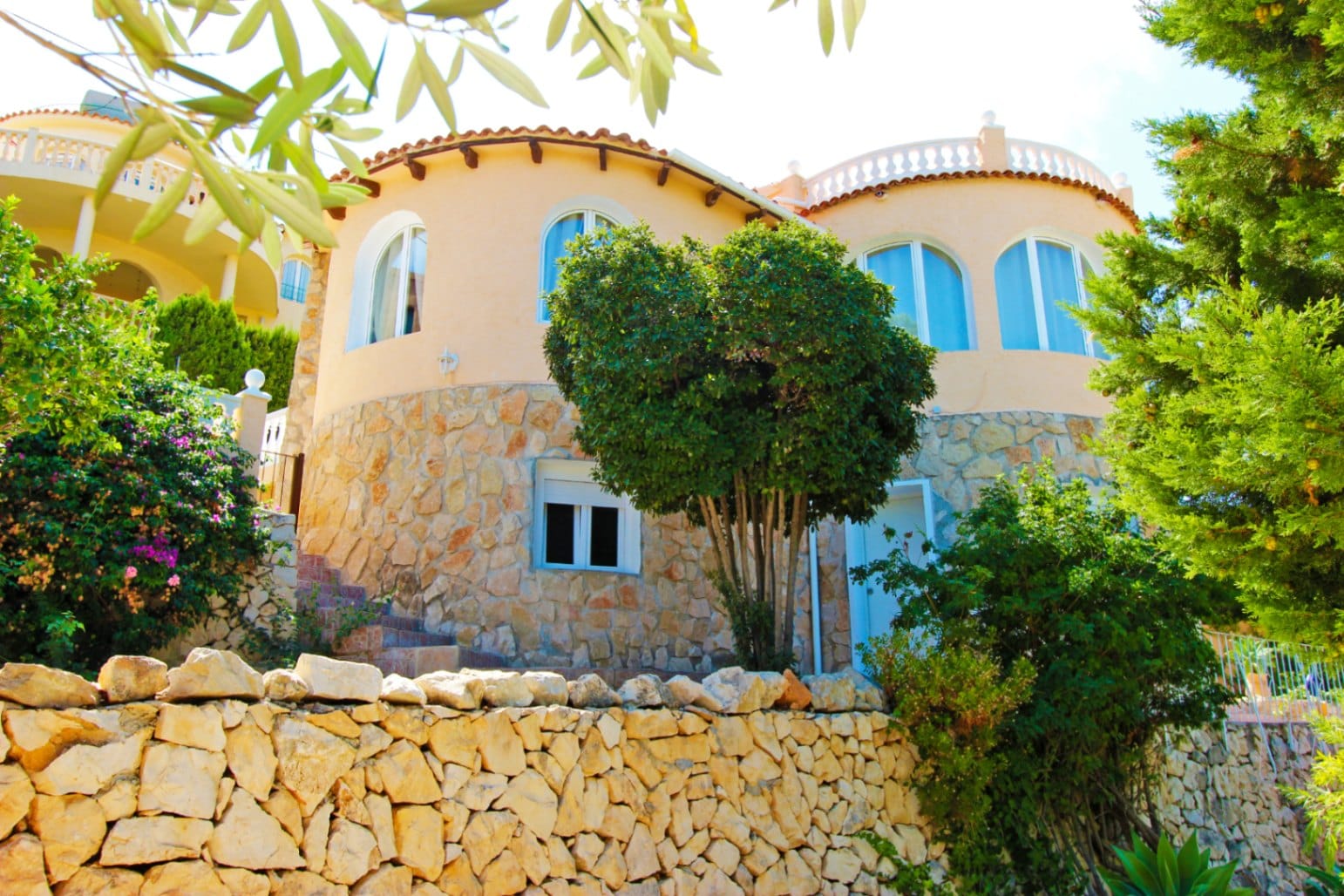C397 - Villa de 3 dormitorios con vistas al mar y a las montañas