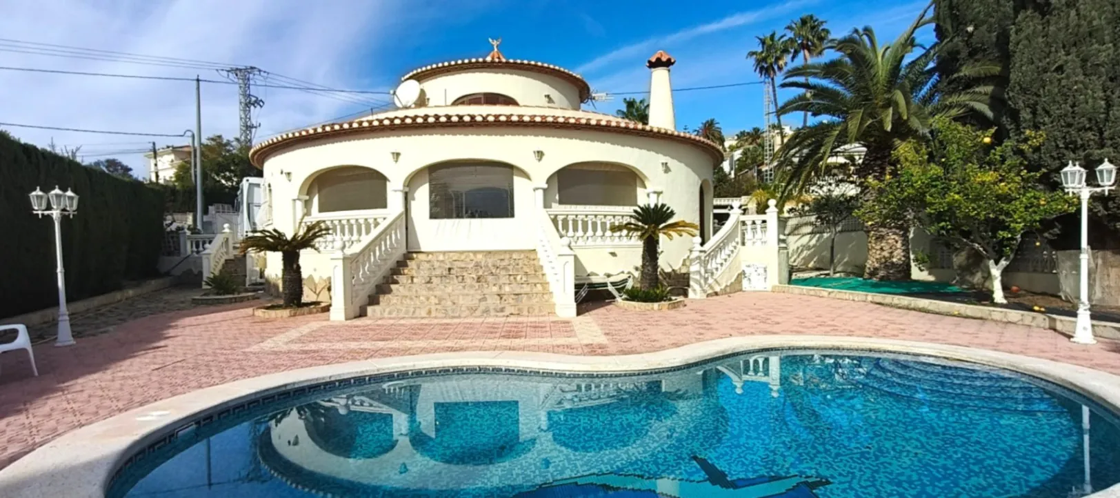 C420 - Impresionante villa con piscina y vistas espectaculares al Peñón