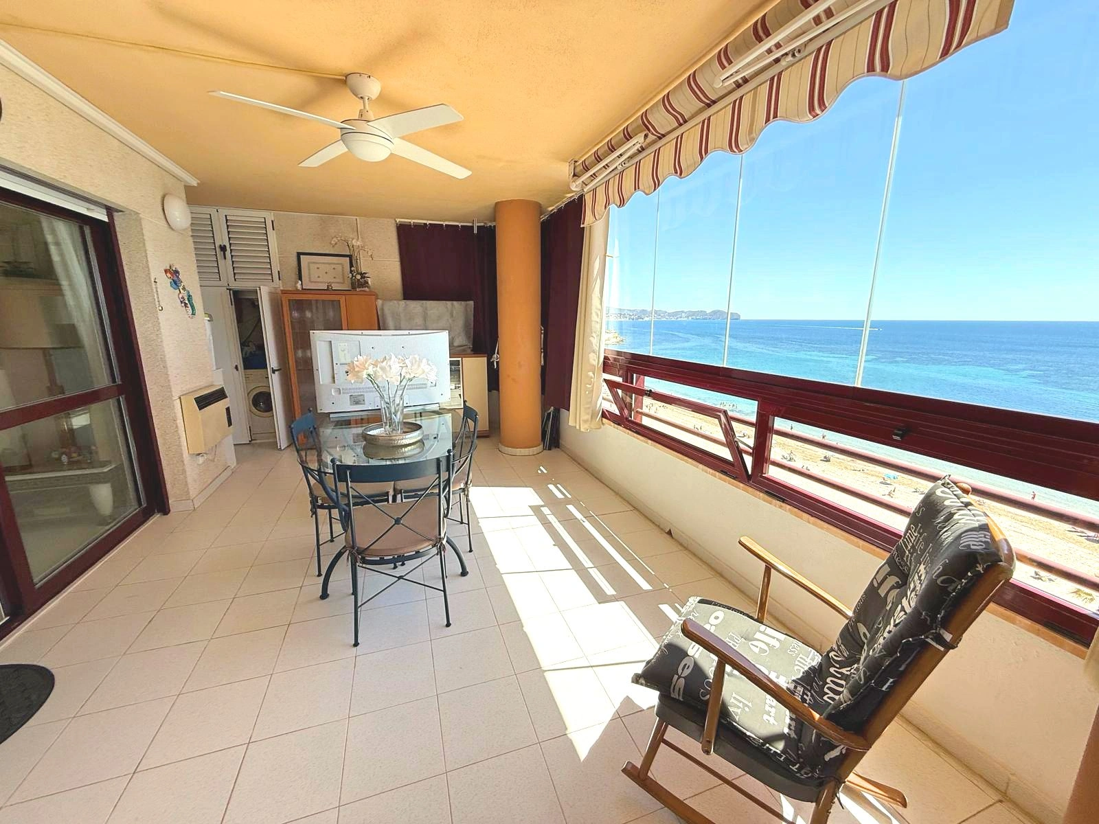 Apartamento de 2 dormitorios frente al mar
