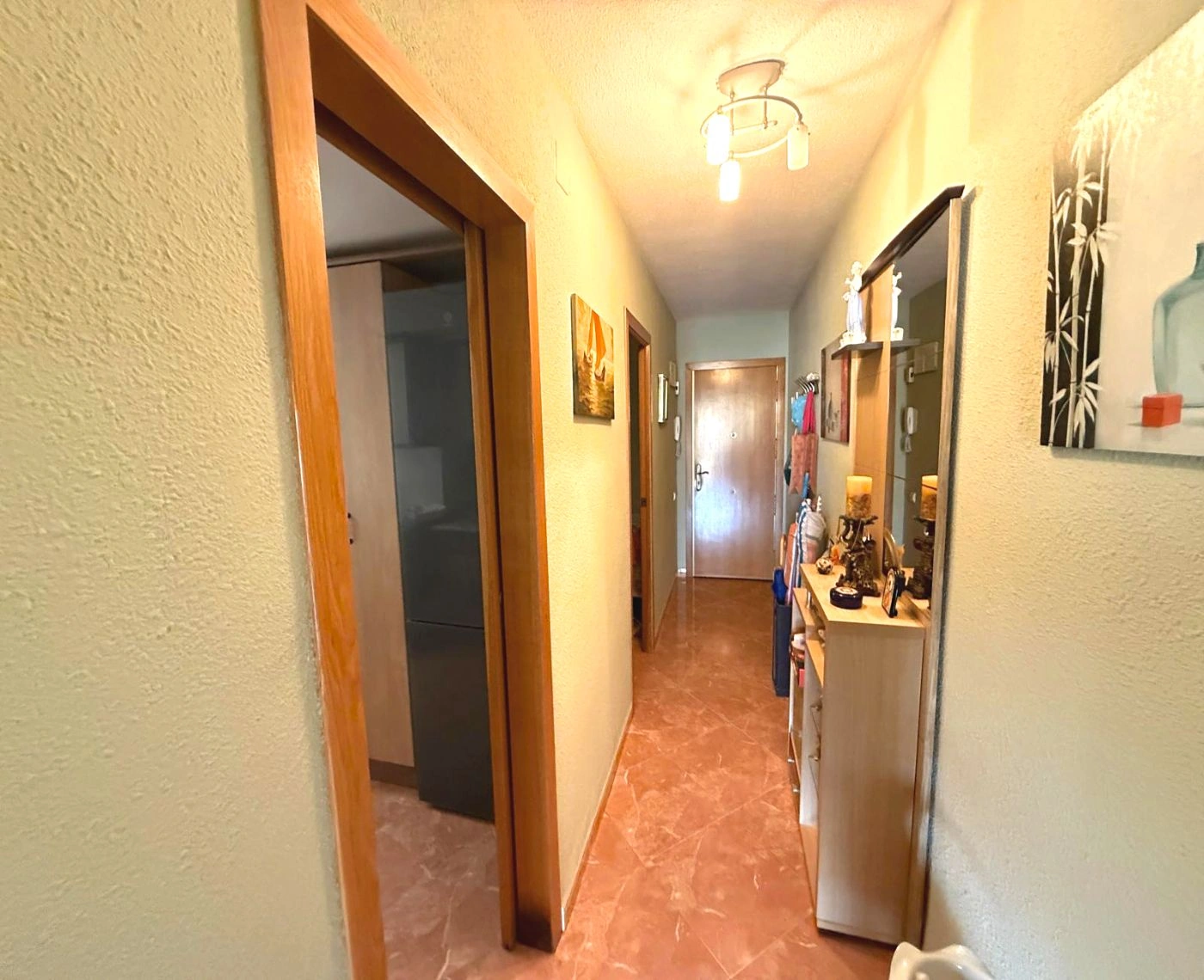 A424 - Bereit zum Einzug! Möblierte Wohnung mit Balkon im Stadtzentrum.