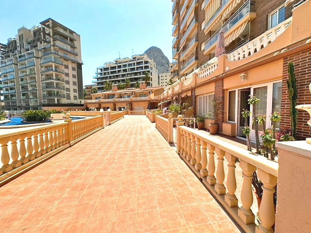 Apartamento con vistas al mar en playa La Fossa, Calpe