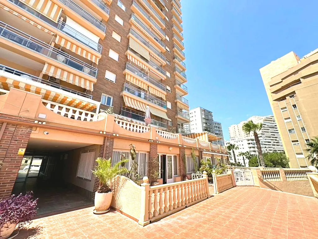Apartamento con vistas al mar en playa La Fossa, Calpe