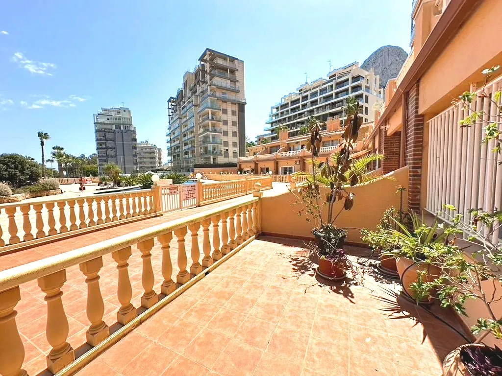 Apartamento con vistas al mar en playa La Fossa, Calpe