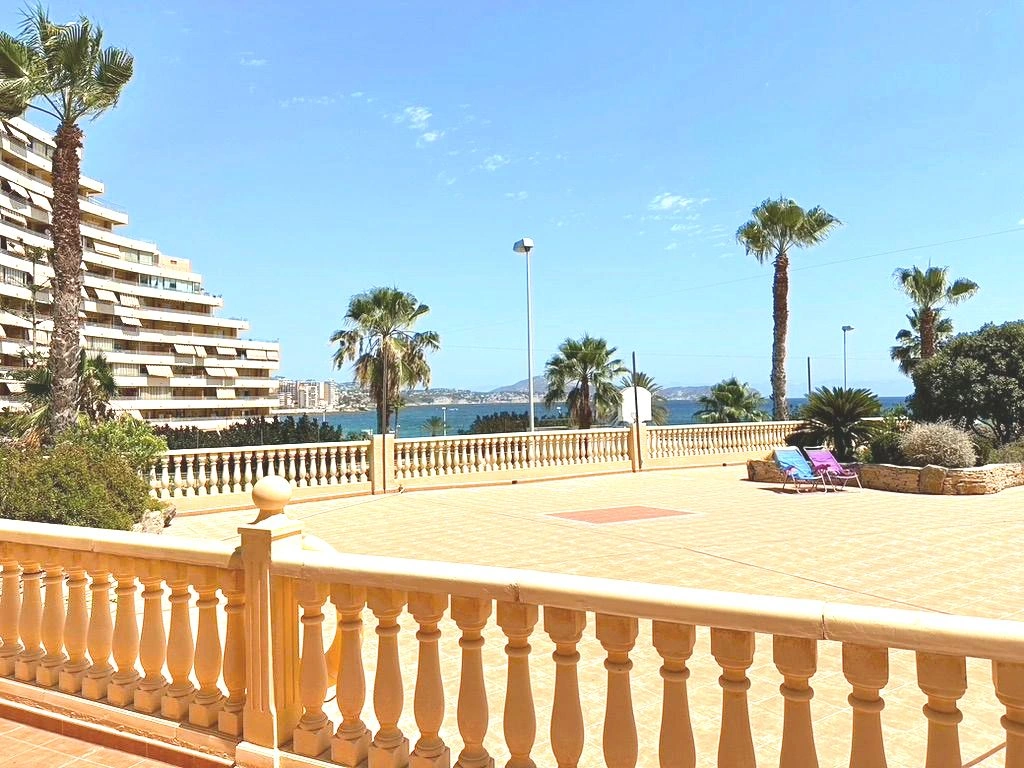 Apartamento con vistas al mar en playa La Fossa, Calpe
