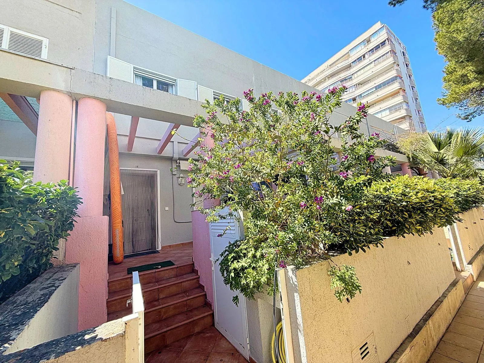 B434 - Exclusivo Bungalow en Primera Línea: Un Sueño hecho realidad
