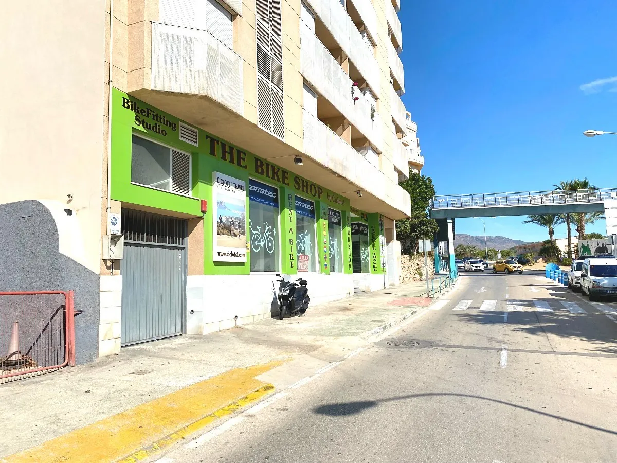 ALQL3 - Gran local comercial en zona centro de la ciudad