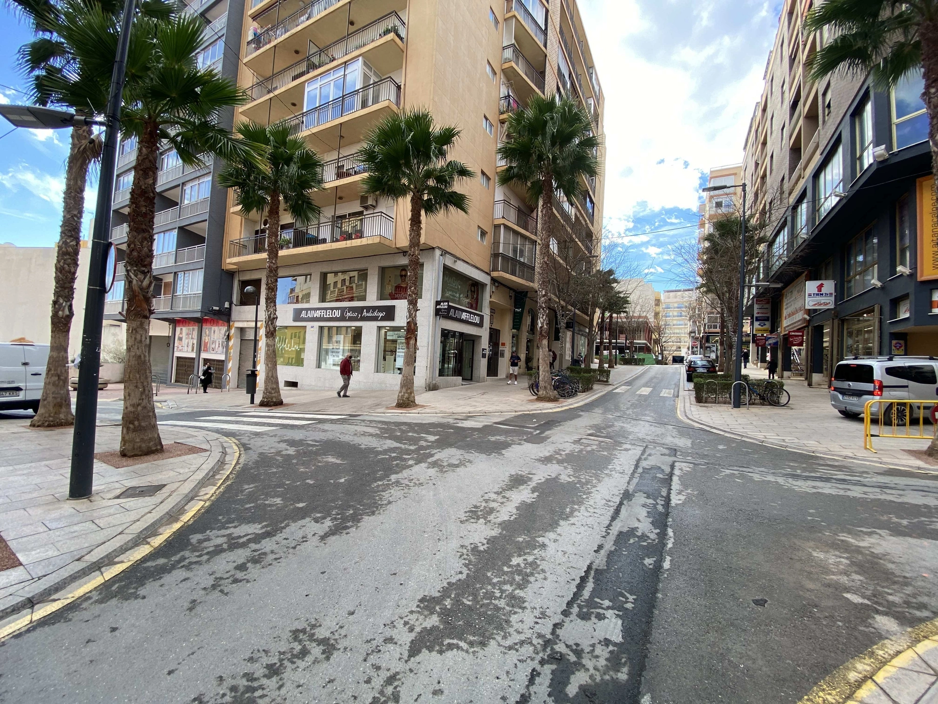 ALQL1 - Gran local comercial en el centro de Calpe