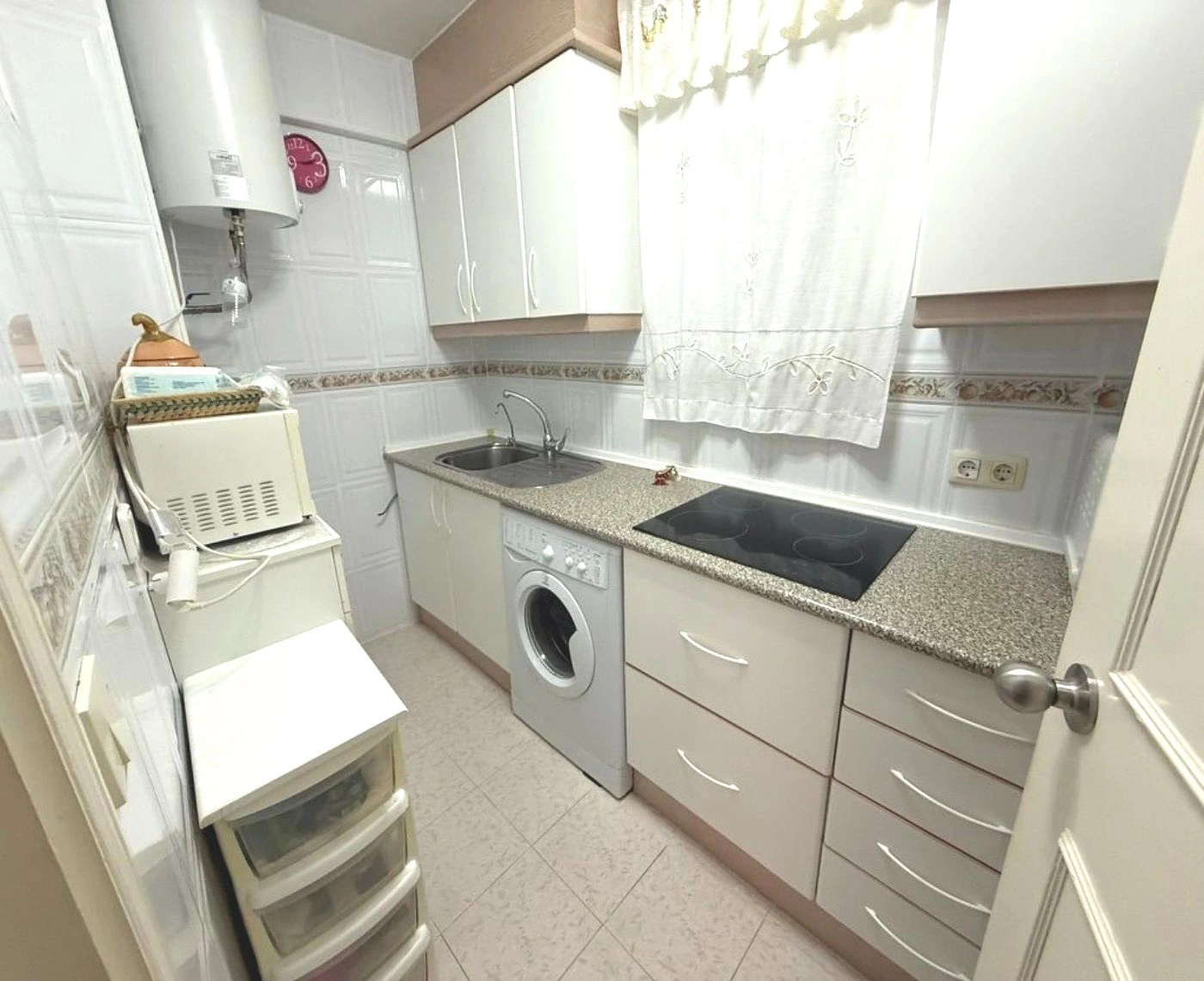 A433C - Opportunity in the heart of Calpe: close to Arenal beach and with all services at your fingertips.