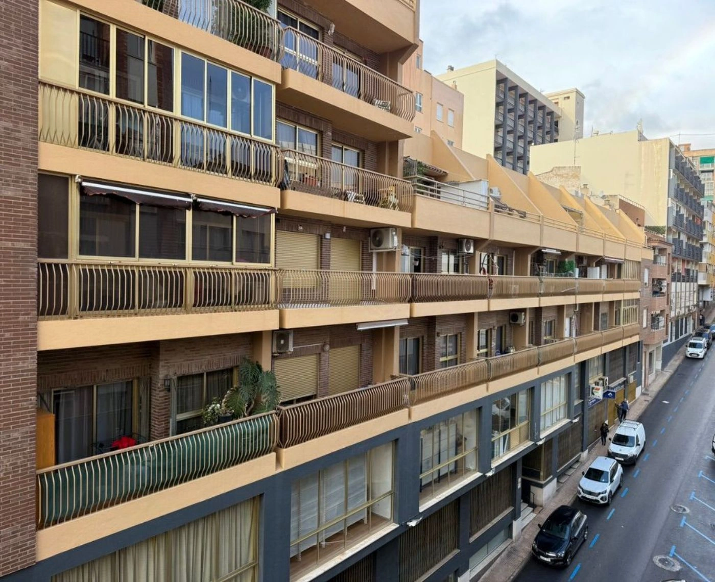 A433C - Opportunity in the heart of Calpe: close to Arenal beach and with all services at your fingertips.