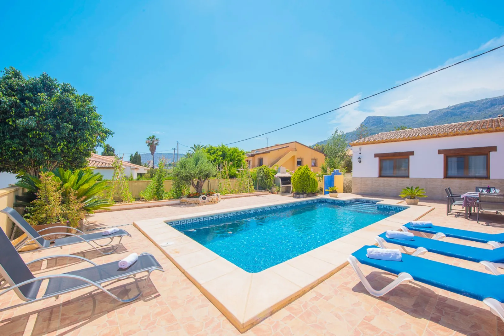 IN1M9VLQR - Excepcional villa en venta en Calpe ofrece el equilibrio perfecto entre comodidad y estilo.
