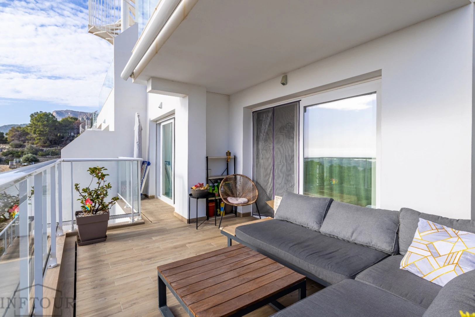 Appartement de 2 chambres et 2 salles de bains à Calpe avec piscine