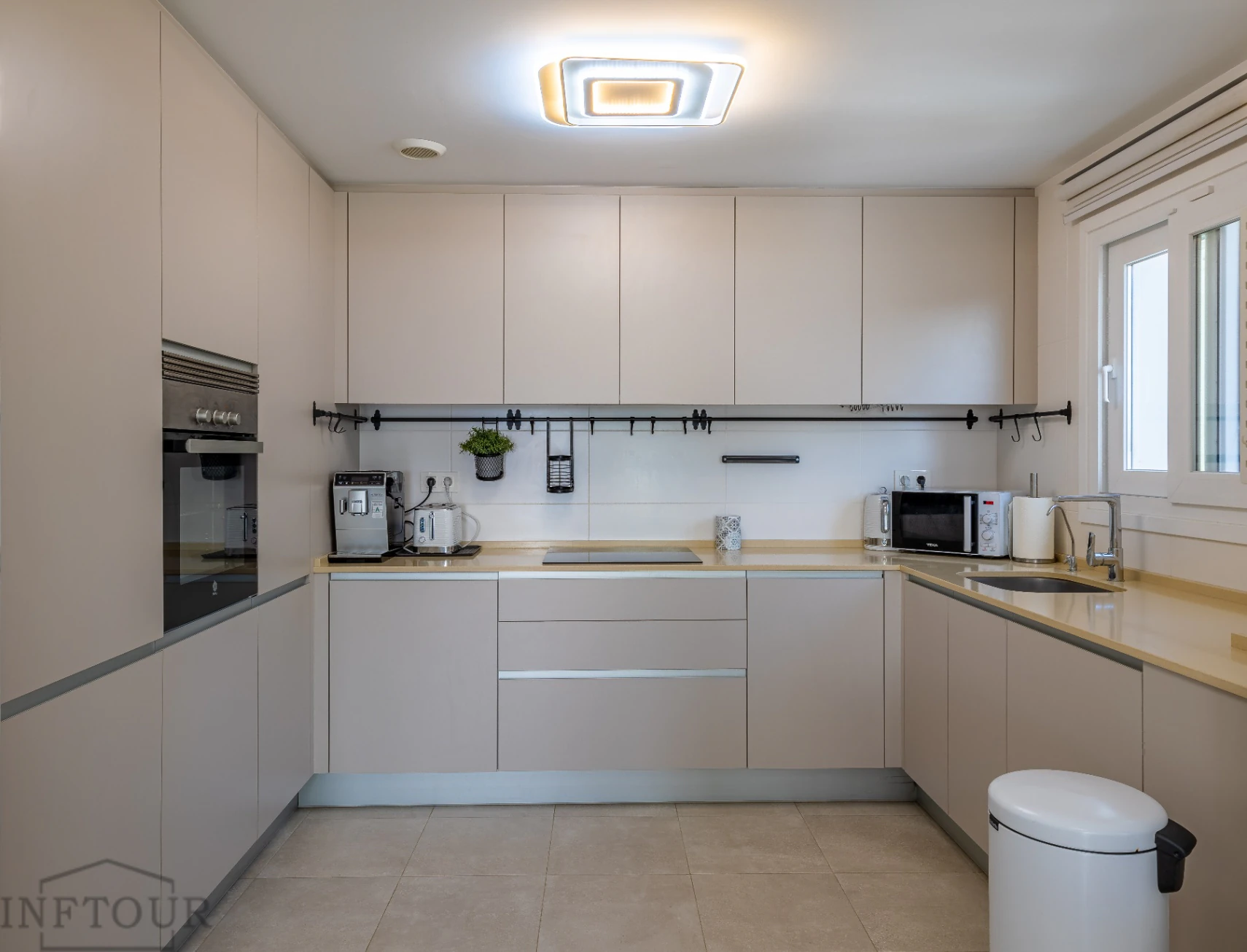Appartement de 2 chambres et 2 salles de bains à Calpe avec piscine