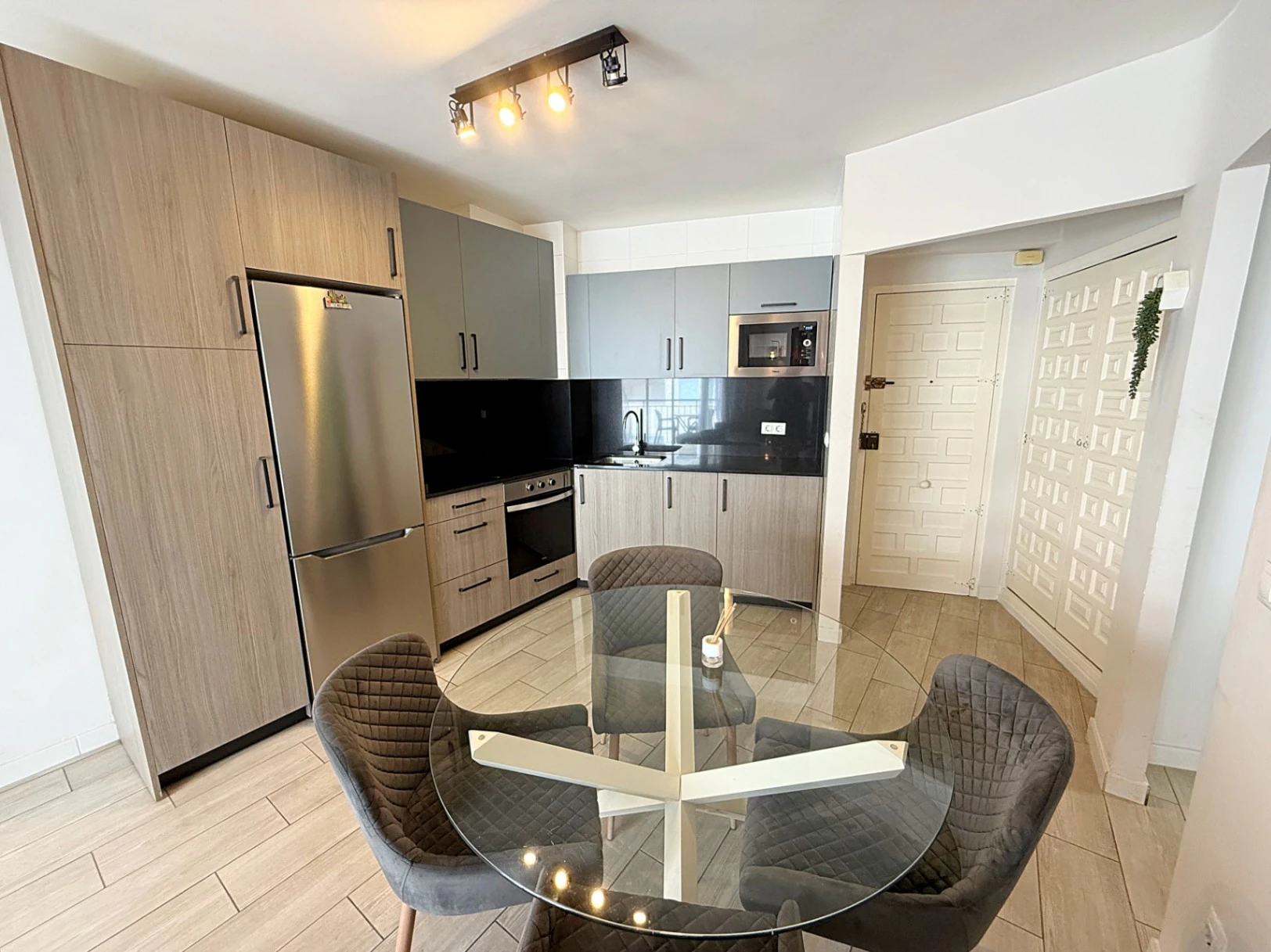 A444C - Renovated apartment in the Arenal area of Calpe, 4th floor with elevator.