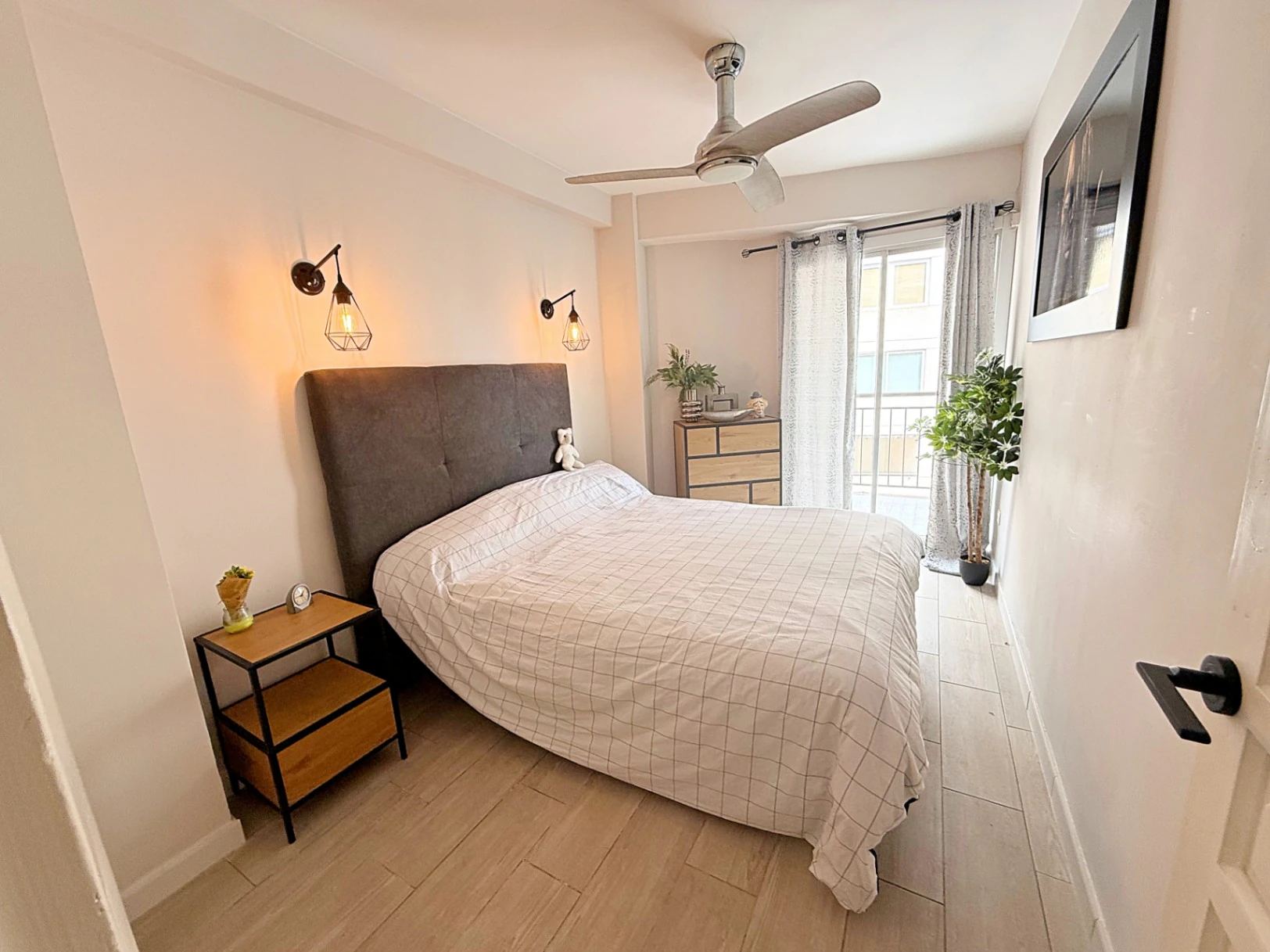 A444C - Renovated apartment in the Arenal area of Calpe, 4th floor with elevator.