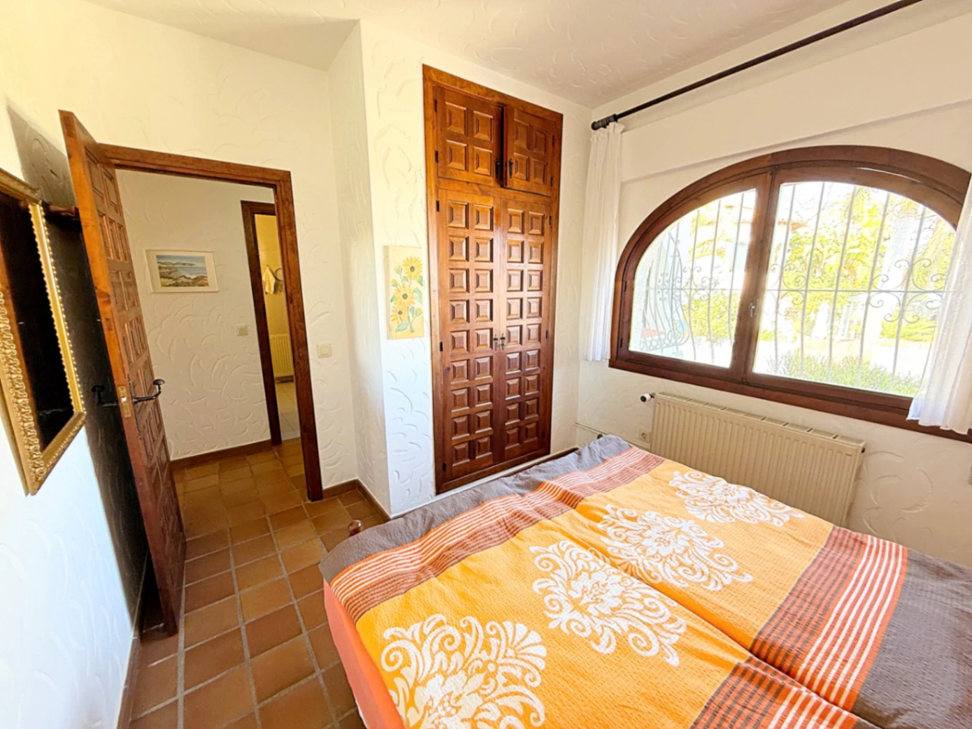 C423 - Joya Mediterránea con Vistas Infinitas: Un Refugio Impecable en Calpe