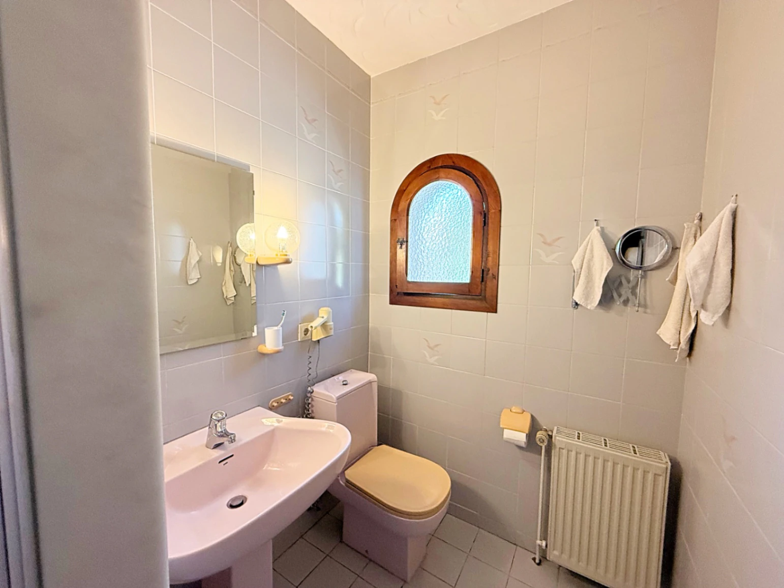 C423 - Joya Mediterránea con Vistas Infinitas: Un Refugio Impecable en Calpe