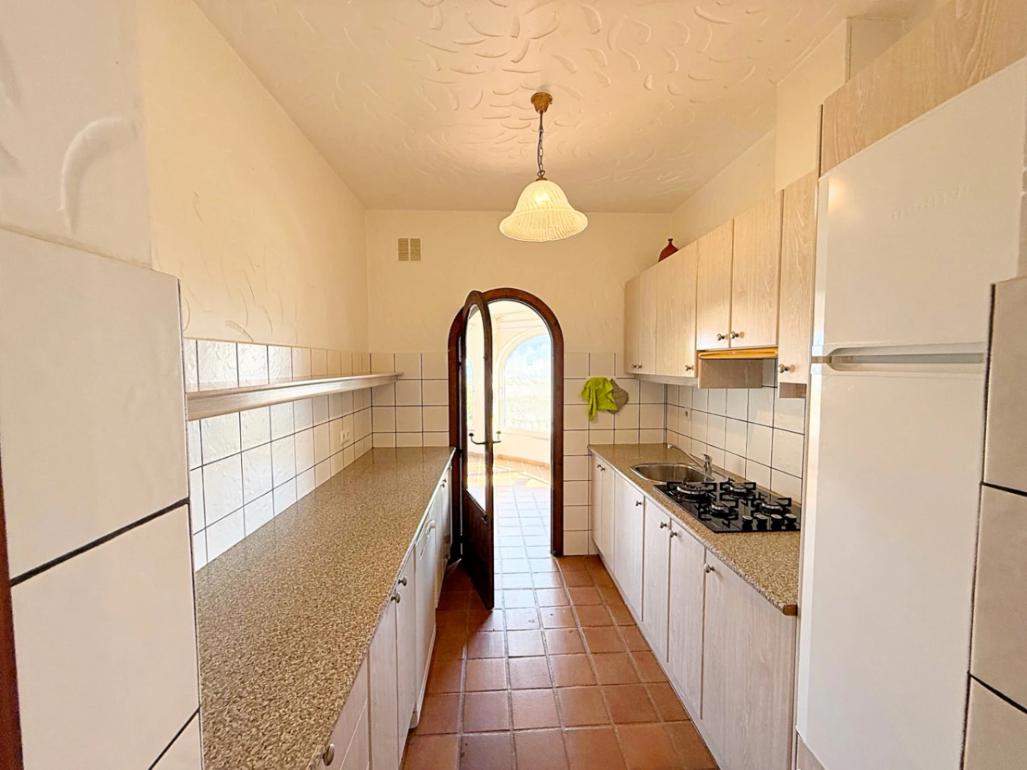 C423 - Joya Mediterránea con Vistas Infinitas: Un Refugio Impecable en Calpe