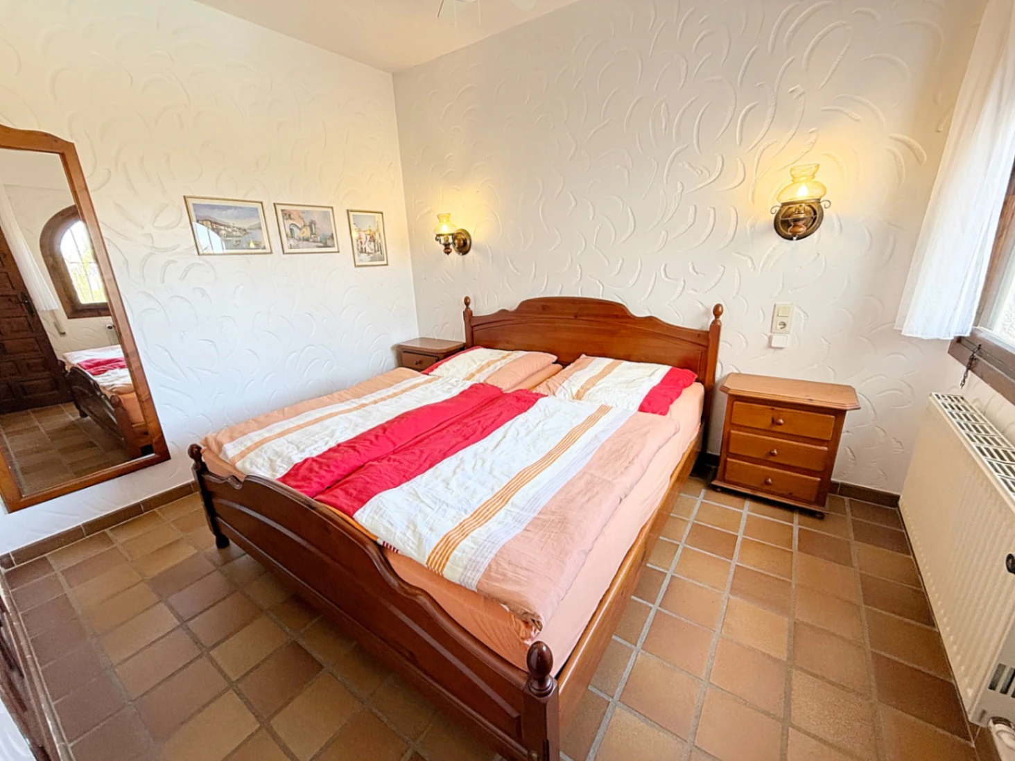 C423 - Joya Mediterránea con Vistas Infinitas: Un Refugio Impecable en Calpe