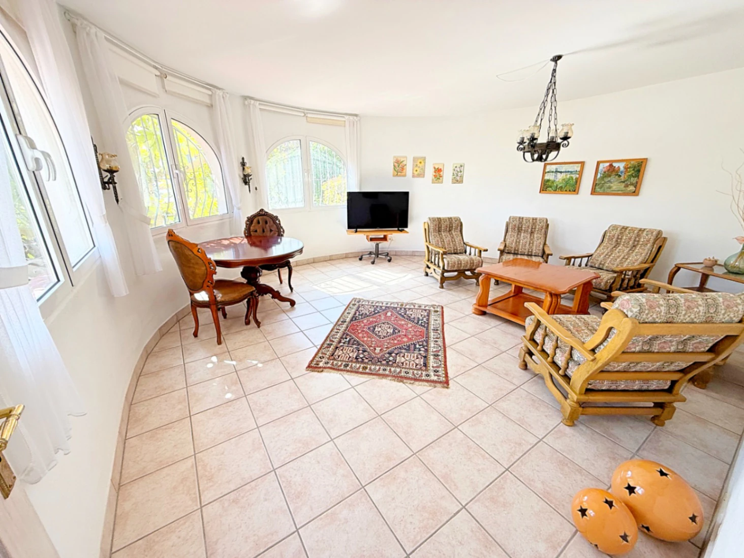 C423 - Joya Mediterránea con Vistas Infinitas: Un Refugio Impecable en Calpe