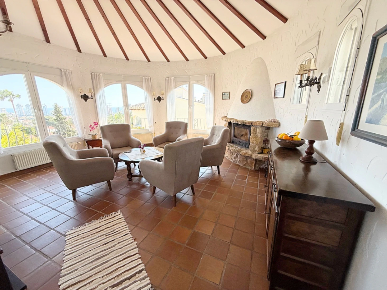C423 - Joya Mediterránea con Vistas Infinitas: Un Refugio Impecable en Calpe