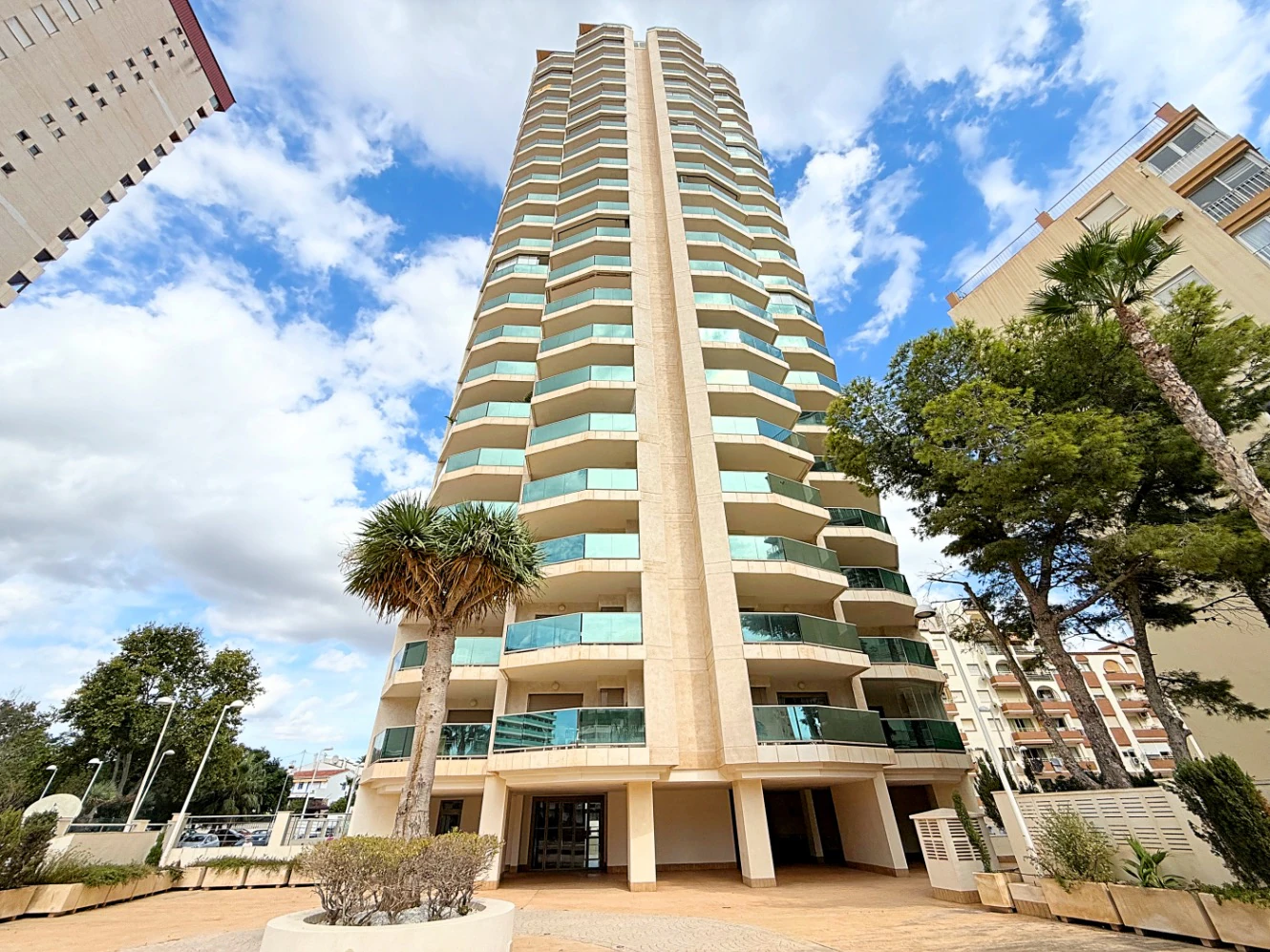 Impresionante Ático en Una Sola Planta con Vistas al Mar de 240° – Una Propiedad Verdaderamente Única en Calpe