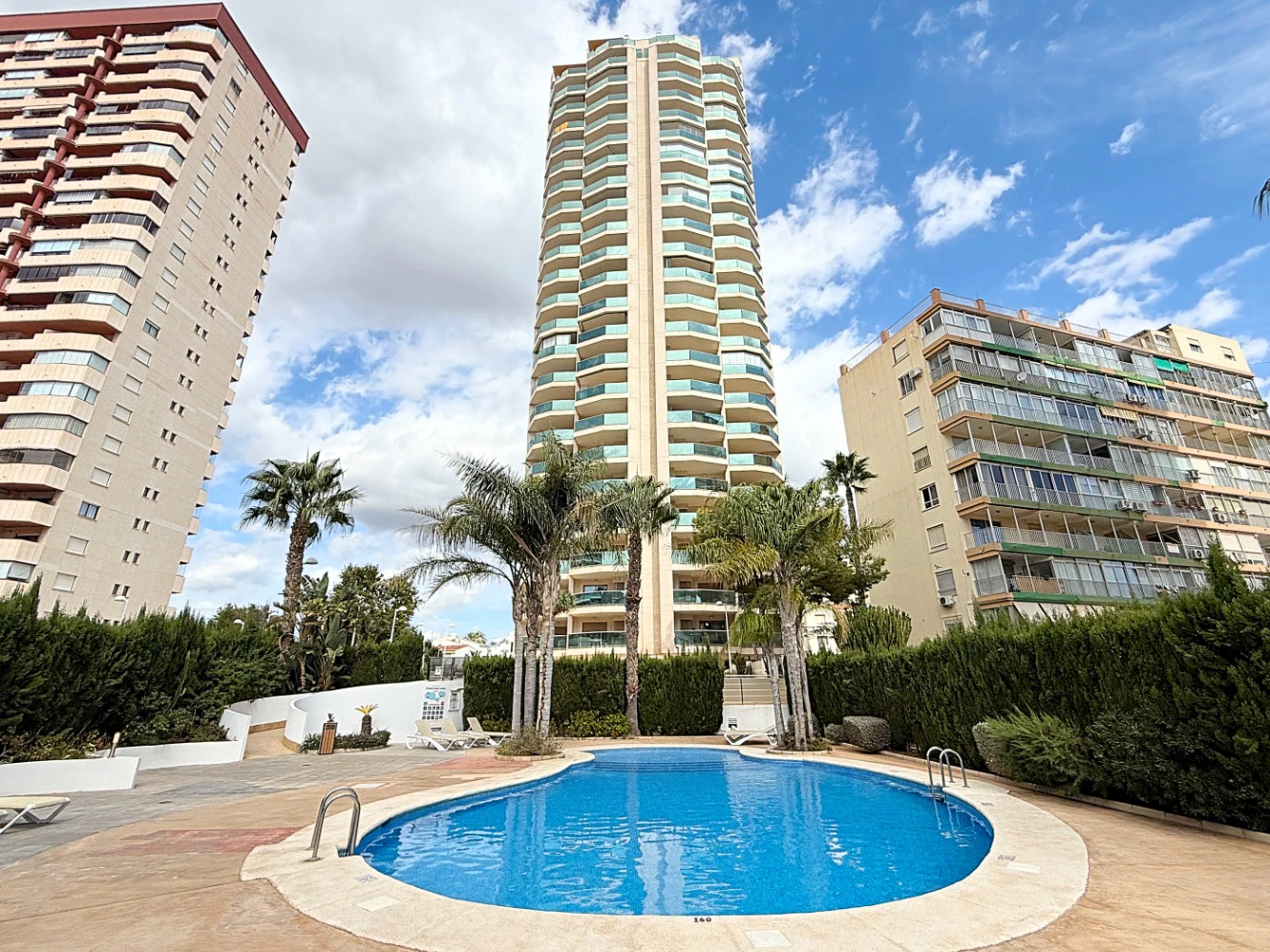 Impresionante Ático en Una Sola Planta con Vistas al Mar de 240° – Una Propiedad Verdaderamente Única en Calpe