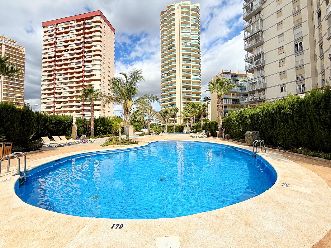 Impresionante Ático en Una Sola Planta con Vistas al Mar de 240° – Una Propiedad Verdaderamente Única en Calpe