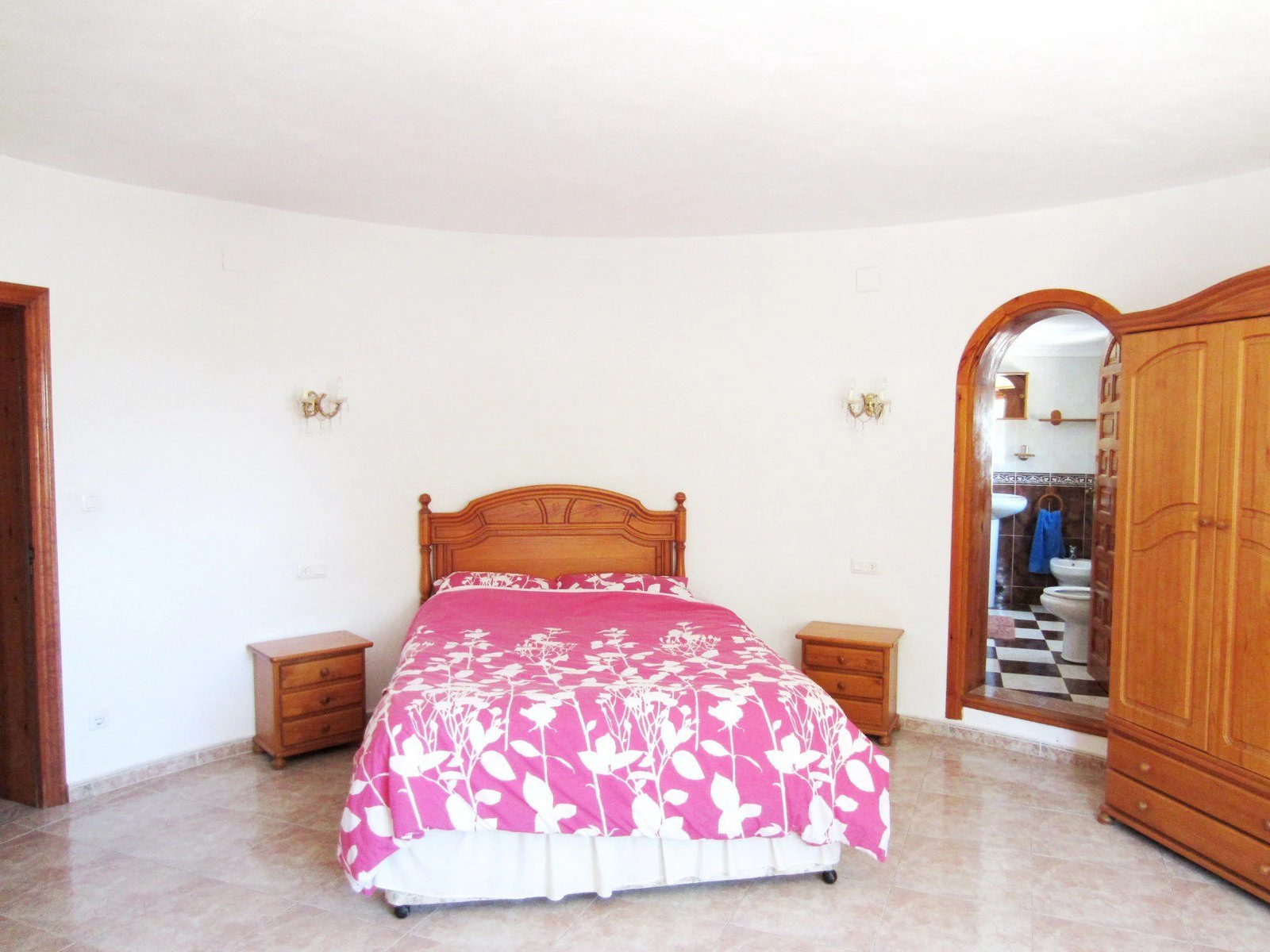 C653 - Preciosa casa de Campo en pueblo pinos.