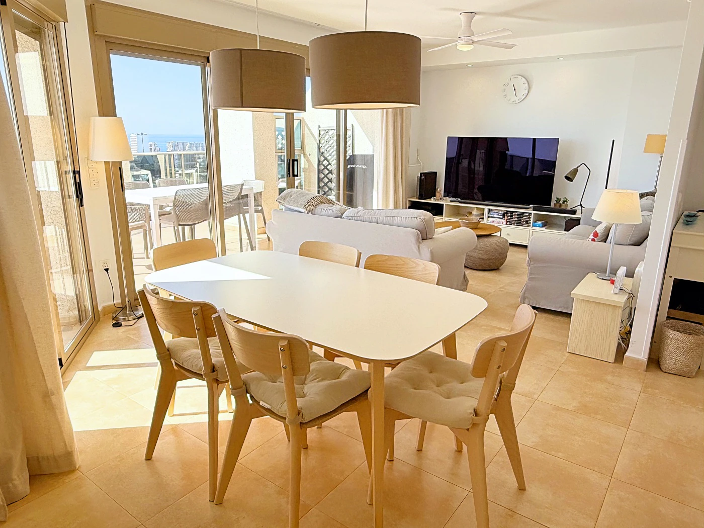 Impresionante Ático en Una Sola Planta con Vistas al Mar de 240° – Una Propiedad Verdaderamente Única en Calpe