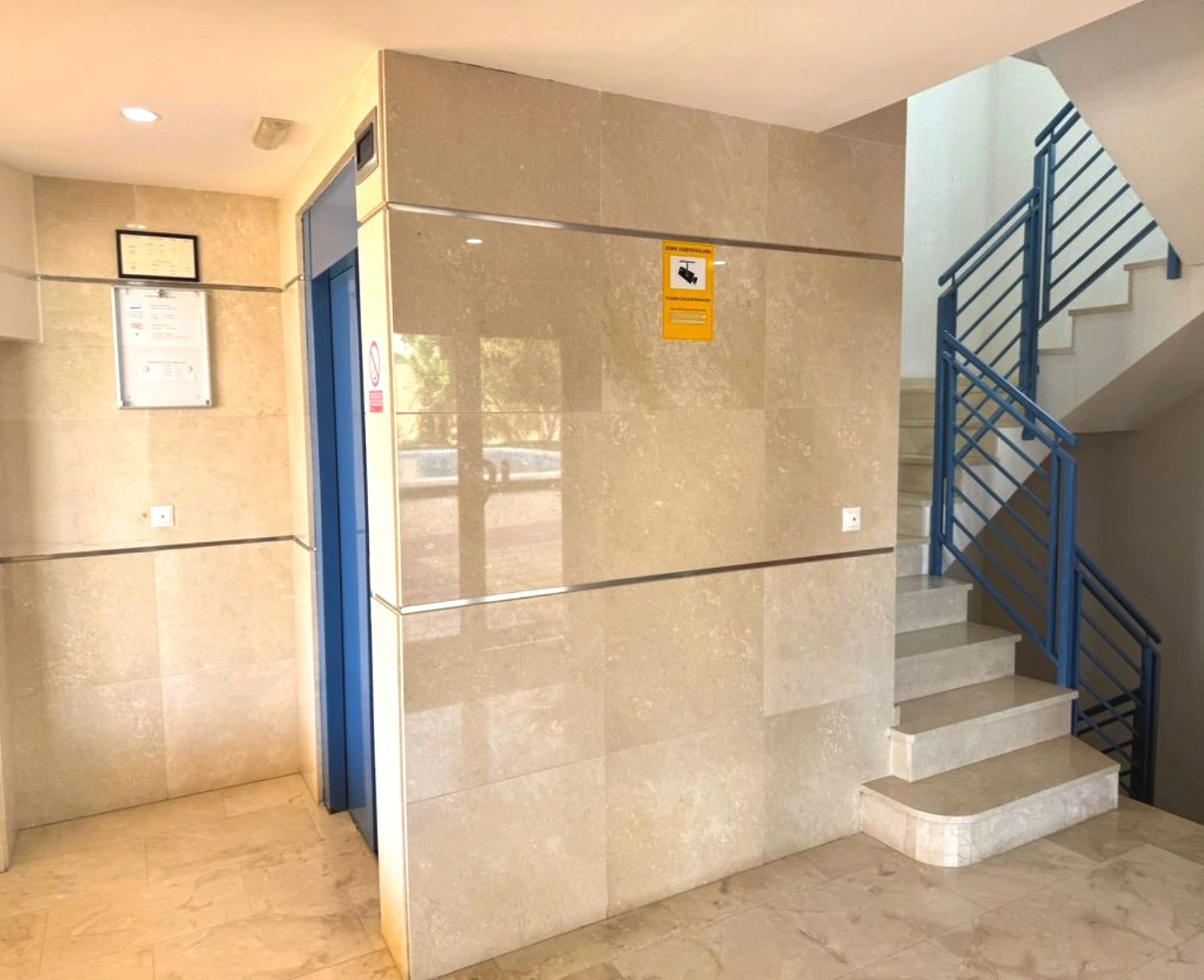 Ático Dúplex de Ensueño en Calpe: Un Balcón Privado al Mediterráneo