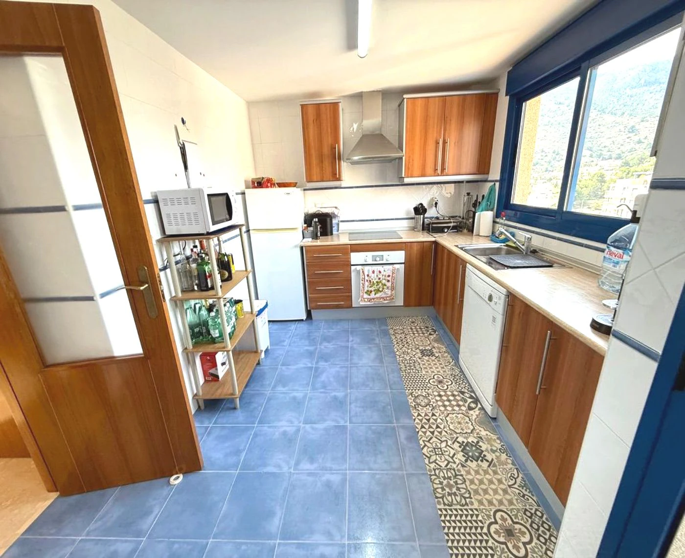 Ático Dúplex de Ensueño en Calpe: Un Balcón Privado al Mediterráneo