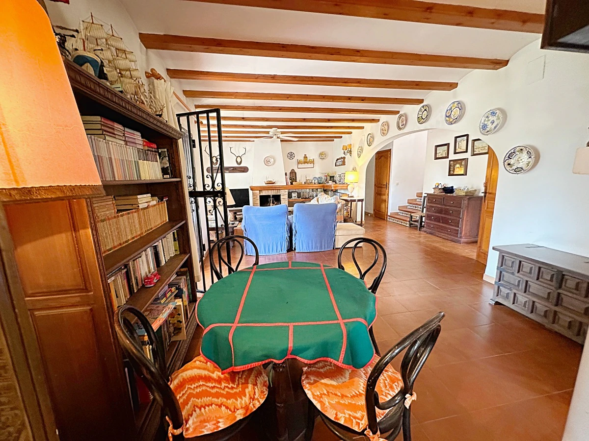 C350 - En zona de Los Pinos Si te identificas con el estilo mediterráneo...Esta es tu casa!!