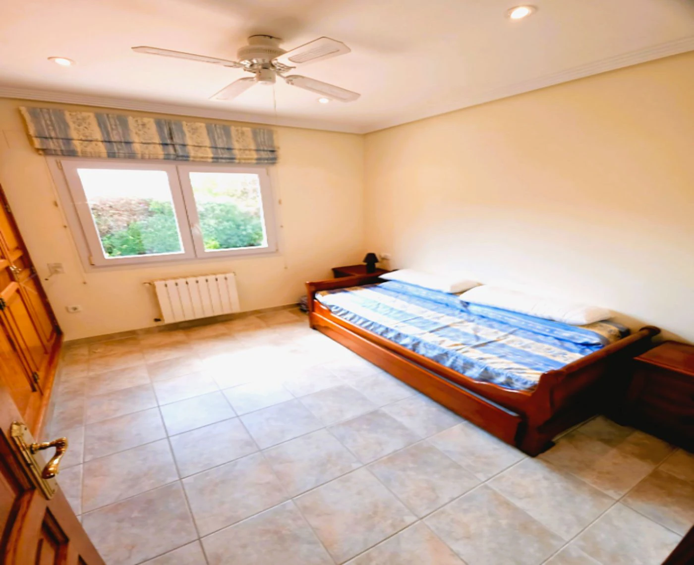 C424C - Encantadora propiedad en zona exclusiva de Moraira, cerca del Portet, con piscina, jardín y tres dormitorios