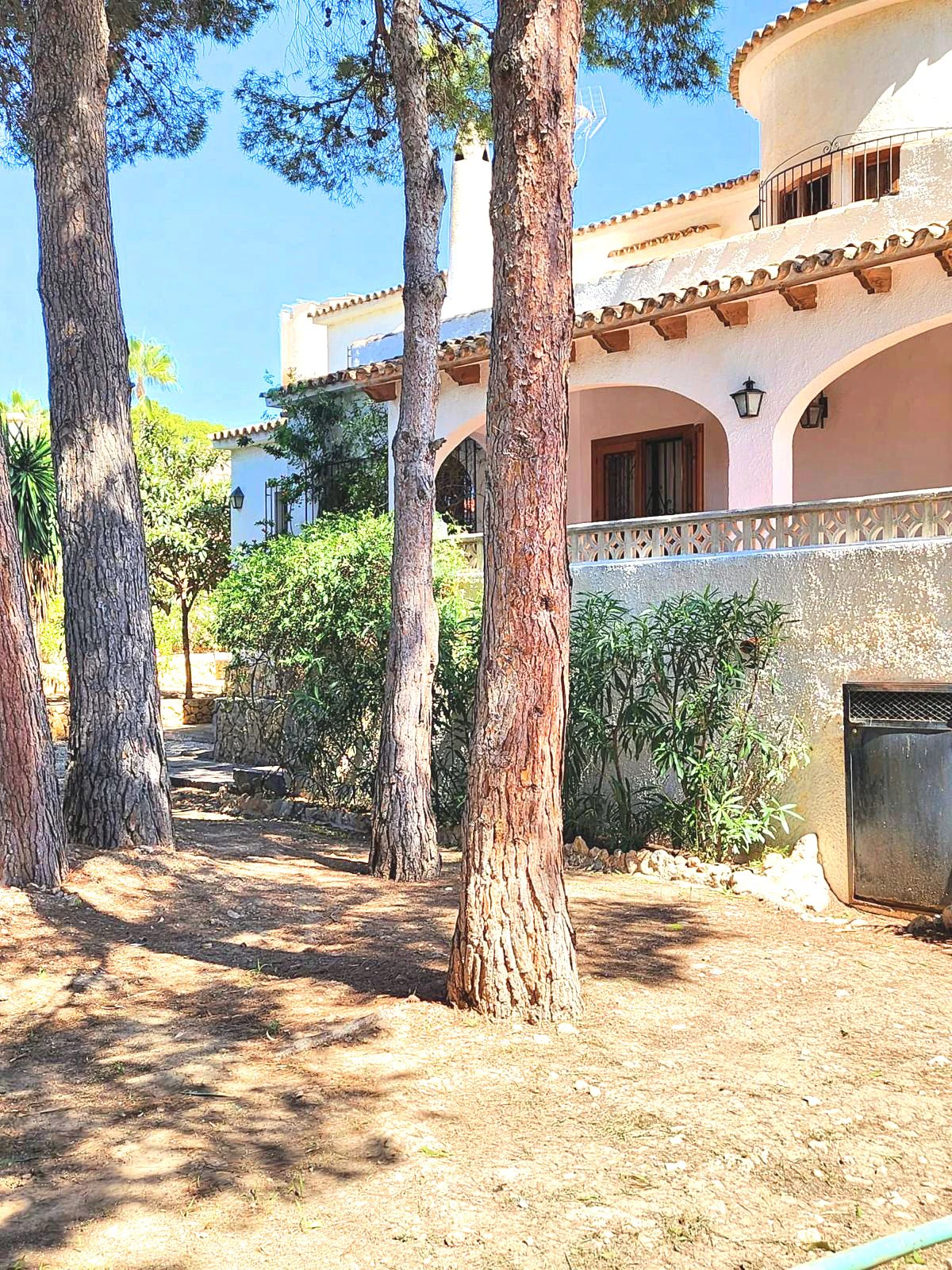 C350 - En zona de Los Pinos Si te identificas con el estilo mediterráneo...Esta es tu casa!!